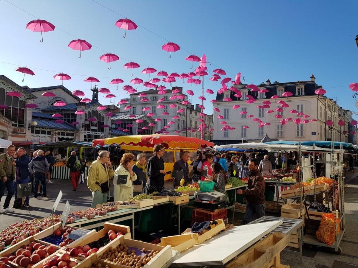 Studio Renove Au Coeur De La Rochelle, Marche A 25M, 2 Personnes, Wifi - Fr-1-535-43 La Rochelle  Kültér fotó